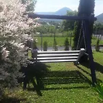 House White Hill * Bihać