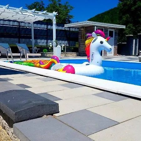 House White Hill Apartman Bihac