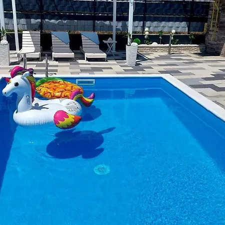 House White Hill * Bihac