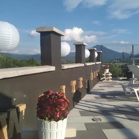 House White Hill Apartman