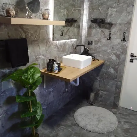 Apartman House White Hill