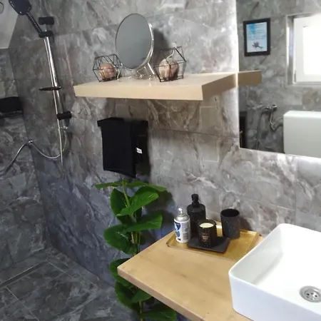 House White Hill Bihać