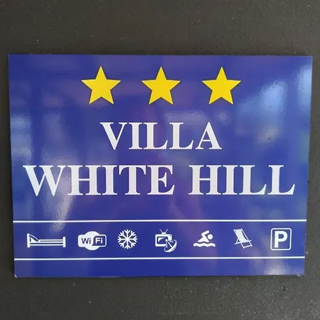 شقة House White Hill